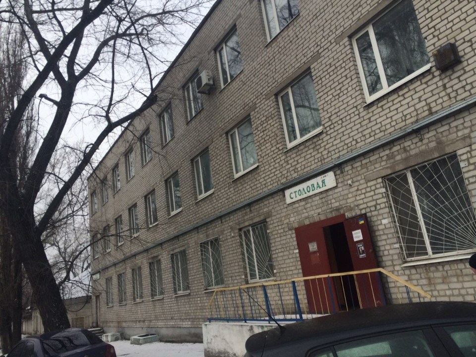 Предмет іпотеки: частина будівель та споруд / частина адміністративної будівлі літ. 