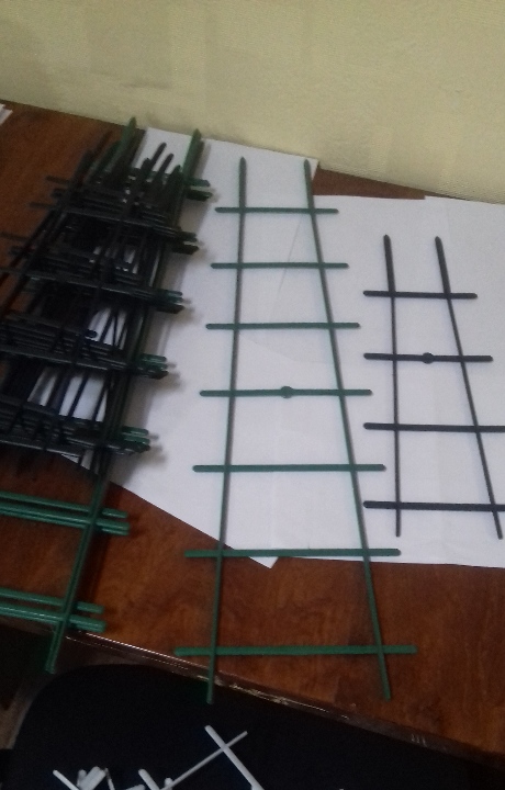 Драбинки для квітів зеленого кольору, великі - 6 шт. та малі - 15 шт.