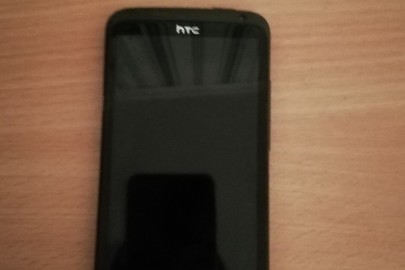 Телефон НТС чорного кольору