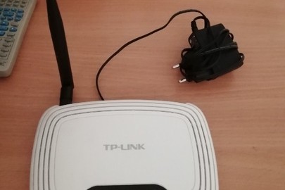 WiFi роутер  TP-LINK, білого кольору