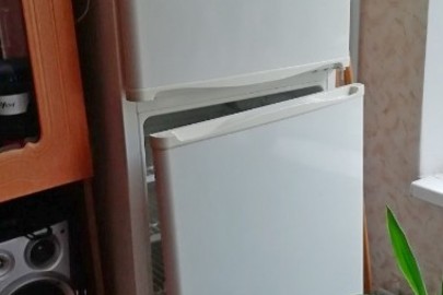 Холодильник GENERAL AL FROST клас АА, білого кольору