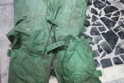 Забрідний костюм, зеленого кольору, б/в