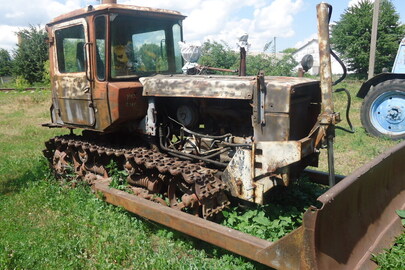 Колісний транспортний засіб: трактор гусеничний марки ДТ, модель 75, ДНЗ 04420ВІ, № двигуна 13-02941, рік випуску 1987