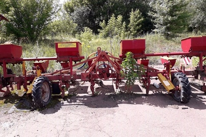 Мобільна сівалка марки СТВ - 8КУ, 2013 року випуску, заводський номер 1360