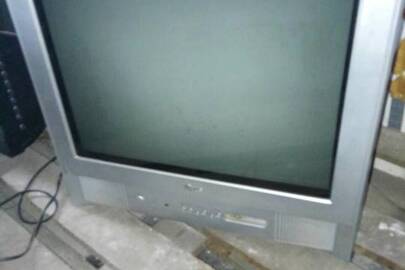 Телевізор LG, модель RT-21FB35M, сірого кольору