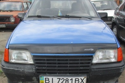 Колісний транспортний засіб: легковий хетчбек - В, марки OPEL Kadett 1.3, ДНЗ ВІ7281ВХ,  рік випуску 1988,  кузов № W0L000033J5210990, колір синій