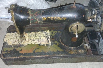 Швейна машинка ПМЗ, чорного кольору