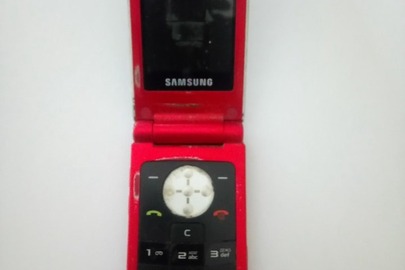 Мобільний телефон марки "Samsung SGH -Е210" IMEI 358949011656366, із сім - карткою мобільного оператора " Vodafone" 