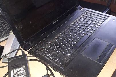 Ноутбук "Lenovo В 575" чорного кольору, б/в