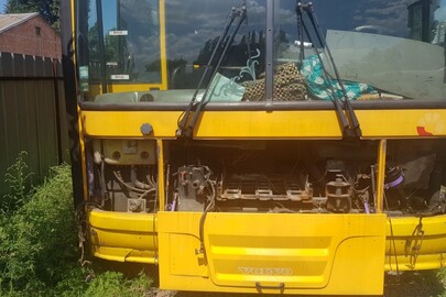 Автобус VOLVO, модель В10МА, реєстраційний номер ВІ2523АА, 1996 року випуску, № шасі (кузов, рама) YV31M3D14ТА044595, жовтого кольору