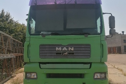 Автомобіль марки MAN TGA 26.430, 2004 р.в., тип - вантажний сідловий тягач-Е, зеленого кольору,  реєстраційний номер АЕ2344ІО, VIN - WMAH24ZZ35W058021