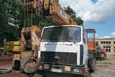 Автокран: МАЗ 630303-245, 2008 р. в., тип - вантажний, білого кольору, ДНЗ: АЕ2376ІО, VIN - Y3M63030380002974