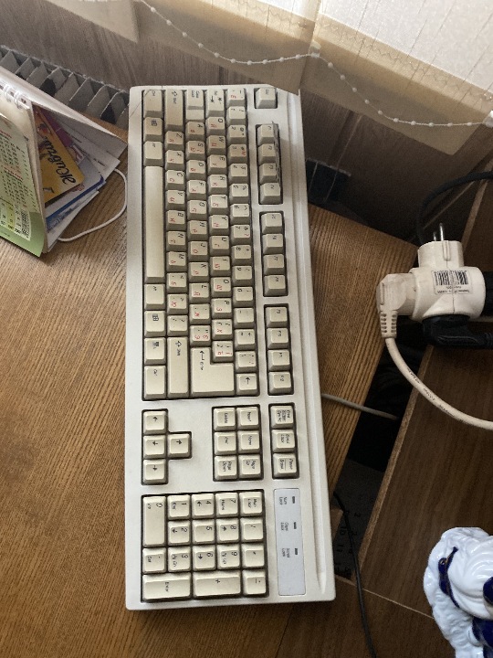 Клавіатура сірого кольору, робочий стан не перевірявся, б/к