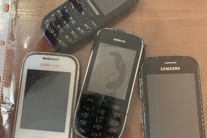 Мобільні телефони марки «NOKIA 202» імеі відсутній, «SAMSUNG GT-T-1200M» імеі відсутній, «SAMSUNG GT-S-5302» імеі відсутній, без батареї живлення, «SAMSUNG GT-S6500D» імеі відсутній, без батареї живлення