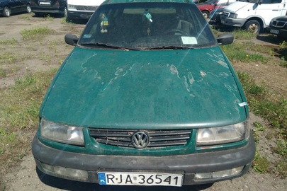 Транспортний засіб марки Volkswagen Passat, 1994 року випуску, реєстраційний номер RJA36541, № кузова VIN WVWZZZ3AZRE095984, зеленого кольору, об’єм двигуна 1896 см.куб., тип пального - дизель