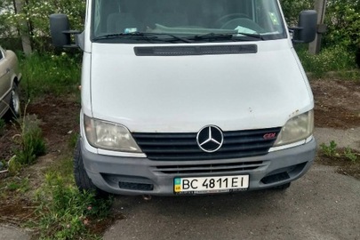 Транспортний засіб марки MERCEDES-BENZ SPRINTER 316, 2000 року випуску, реєстраційний номер ВС4811ЕІ, № кузова WDB9036631R107023, білого кольору, об’єм двигуна 2685 см. куб., тип пального - дизель