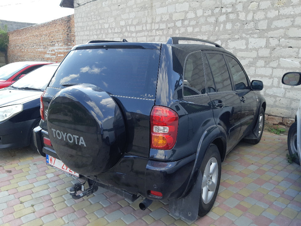 Транспортний засіб марки Toyota RAV4, 2003 року випуску, реєстраційний номер DW2EA31, тимчасовий р.н. W7292V, № кузова JTEHG20V300051882, чорного кольору, об’єм двигуна 2000 см. куб., тип пального - дизель