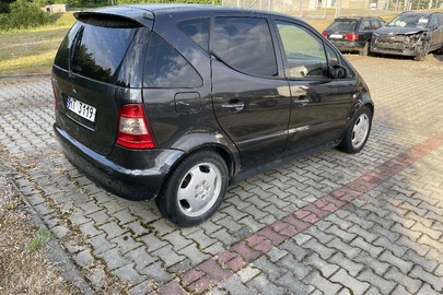 Транспортний засіб марки MERCEDES BENZ А140, 1999 року випуску, реєстраційний номер HT3119, VIN WDB1680311J270244, чорного кольору