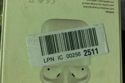Бездротові навушники з маркуванням Apple АіrРоds, в заводській упаковці, Serial № H26CGKV6JMMT - 1 шт. Без ознак використання
