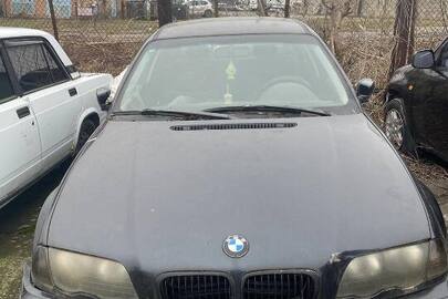 Легковий автомобіль марки BMW 318, реєстраційний номер UBA428, синього кольору, 1997 року виробництва, кузов №WBAAL31070JJ39321