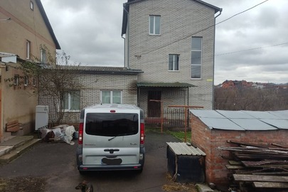 1/9 частка квартири №4 загальною площею 299,8 м.кв. за адресою: Вінницька область., м. Вінниця, вулиця Федорова Івана, будинок 14