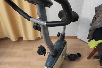 Велотренажер Housefit