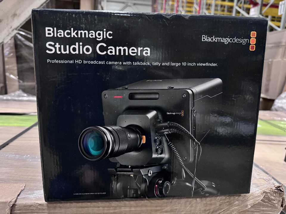 Камера Blackmagic Studio Camera 2 у к-сті 1 шт.  зберігається в заводській коробці, була у використанні
