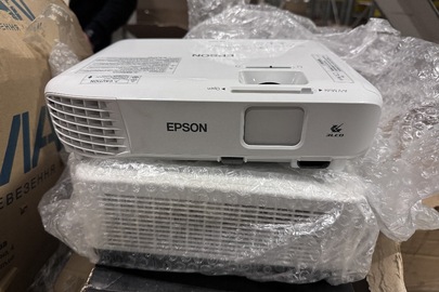 Проектор Epson EB-W06 White ( V11H973040) у к-сті 1 шт., був у використанні
