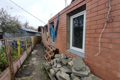 53/100 частки житлового будинку, заг. площа 115,9 кв.м, та земельна ділянка КН 7110136700:03:004:0317, площею 0.0396 га, за адресою Черкаська область, м. Черкаси, провулок Суботівський, 9