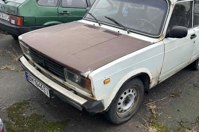 Колісний транспортний засіб марки ВАЗ  модель 2104 (легковий універсал - В), рік виробництва 1989, номер кузова № ХТА210400К0197321, білого кольору, ДНЗ ВМ1646ЕІ