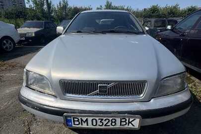 Колісний транспортний засіб марки VOLVO , модель S40,(легковий седан - В), рік виробництва 1998, номер кузова YV1VS1223WF140063, сірого кольору, ДНЗ ВМ0328ВК