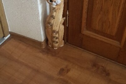 Дерев’яна декоративна статуетка кота (висотою 58 см)