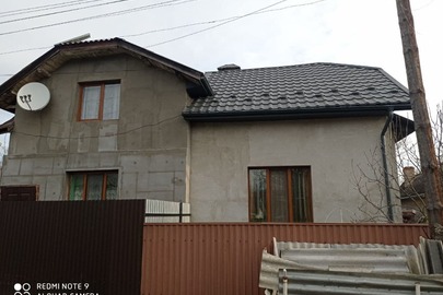 1/3 житлового будинку, загальною площею 49,80 кв.м., адреса: Чернівецька область, м.Чернівці, пров. Старожучківський, буд.10