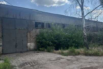 Комплекс, а саме: будівля АПК літ. А, загальною площею 561,5 кв.м., будівля майстерні літ. Б, загальною площею 1585,7 кв.м. за адресою Дніпропетровська область, м. Кривий Ріг, вул. Домобудівна, буд. 25/1