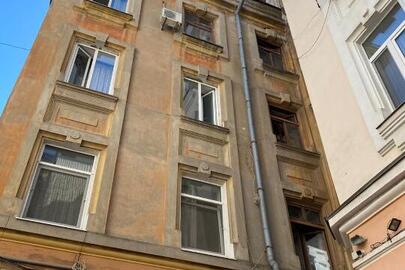 1/3 частина квартири, загальна площа (кв.м): 84,7, житлова площа (кв.м): 55,4, за адресою: Одеська обл., м. Одеса, вулиця Італійська (колишня  Пушкінська), будинок 7, квартира 18