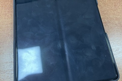Конфіскація майна за рішенням суду: мобільний телефон Samsung Galaxy Z Fold 5, чорного кольору в захисному чохлі, ІМЕІ1: 355235300587428, ІМЕІ2: 358138610587426, серійний номер: RFW70HLEIT, б/в