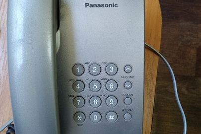 Станціонарний телефон марки Panasonik, модель КХ-ТС235UAS