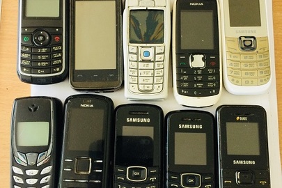 Мобільний телефон Samsung-4 шт., Nokia-5шт.,Motorola- 1шт.