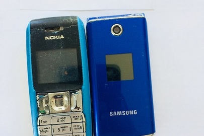 Мобільний телефон Samsung-1 шт., Nokia-1шт.