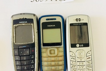 Мобільний телефон  LG -1 шт, мобільний телефон Nokia - 2 шт.