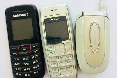 Мобільний телефон Samsung-2 шт., Nokia-1шт.