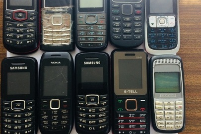 Мобільний телефон Samsung-4 шт., Nokia-5шт., Simens-1шт., Alcatel-1шт., S-Tell-1шт.