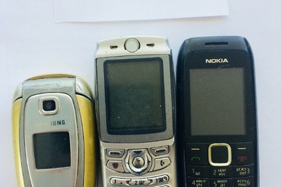 Мобільний телефон Samsung-1 шт., Nokia-1шт.,, Motorola-1шт.
