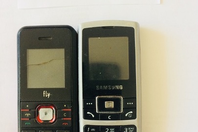 Мобільний телефон Samsung-1 шт., Fly-1 шт.