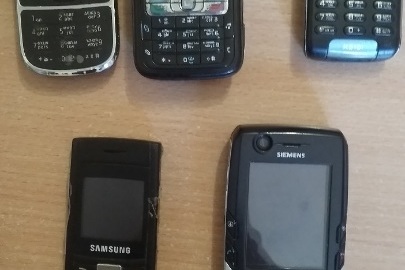 Мобільний телефон Samsung-1 шт., Nokia-2шт., Simens-1шт., Soni Ericson-1шт.
