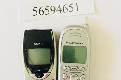 Мобільний телефон  Nokia-1шт.,  Motorola-1шт.