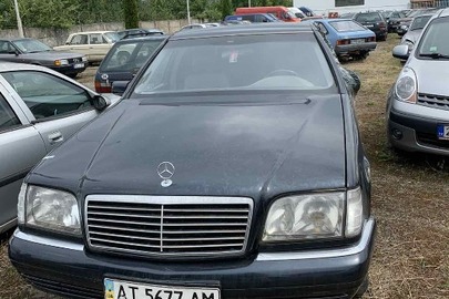 Легковий автомобіль марки «MERCEDES-BENZ», моделі «S320» реєстраційний номерний знак AT5677AM, ідентифікаційний номер кузова: WDB1400321A336046, рік виготовлення - 1996, об`єм двигуна 3199 см3, тип двигуна - бензин, колір чорний