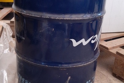 Олива моторна торгівельної марки «WOLF GUARTECH 10W-40 B4», напівсентитична у жерстяній бочці, ємністю 60 л - 1 бочка