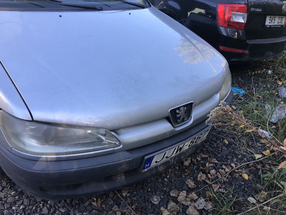 Легковий автомобіль марки «PEUGEOT», моделі «306», номер кузова № VF37EDHYE32404539, державний реєстраційний номерний знак Угорщини JJW867, 1998 року випуску, тип двигуна - дизель, об’єм двигуна 1905 см.куб., колір сірий