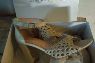 Взуття жіноче торгівельної марки «Massimo Granieri», різних видів та розмірів, нове, 32 пари
